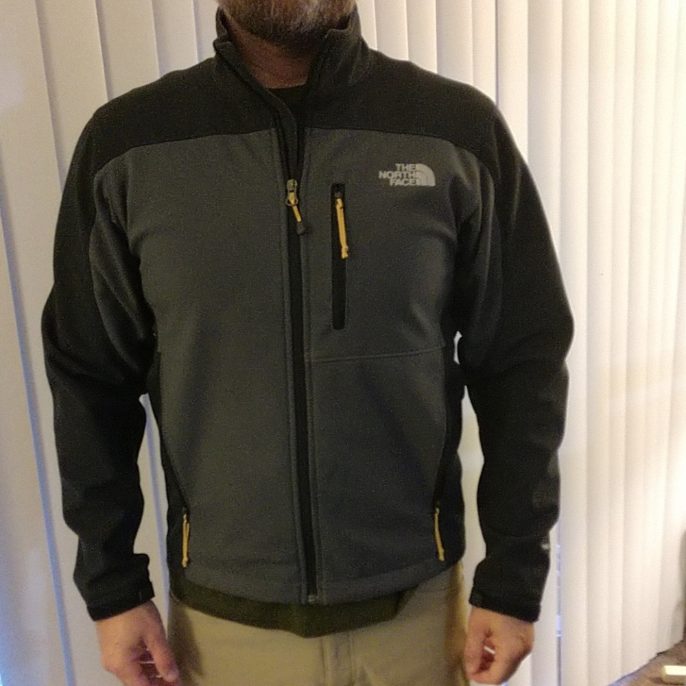 Men's NorthFace Softshell Coat S Small TNF Apex